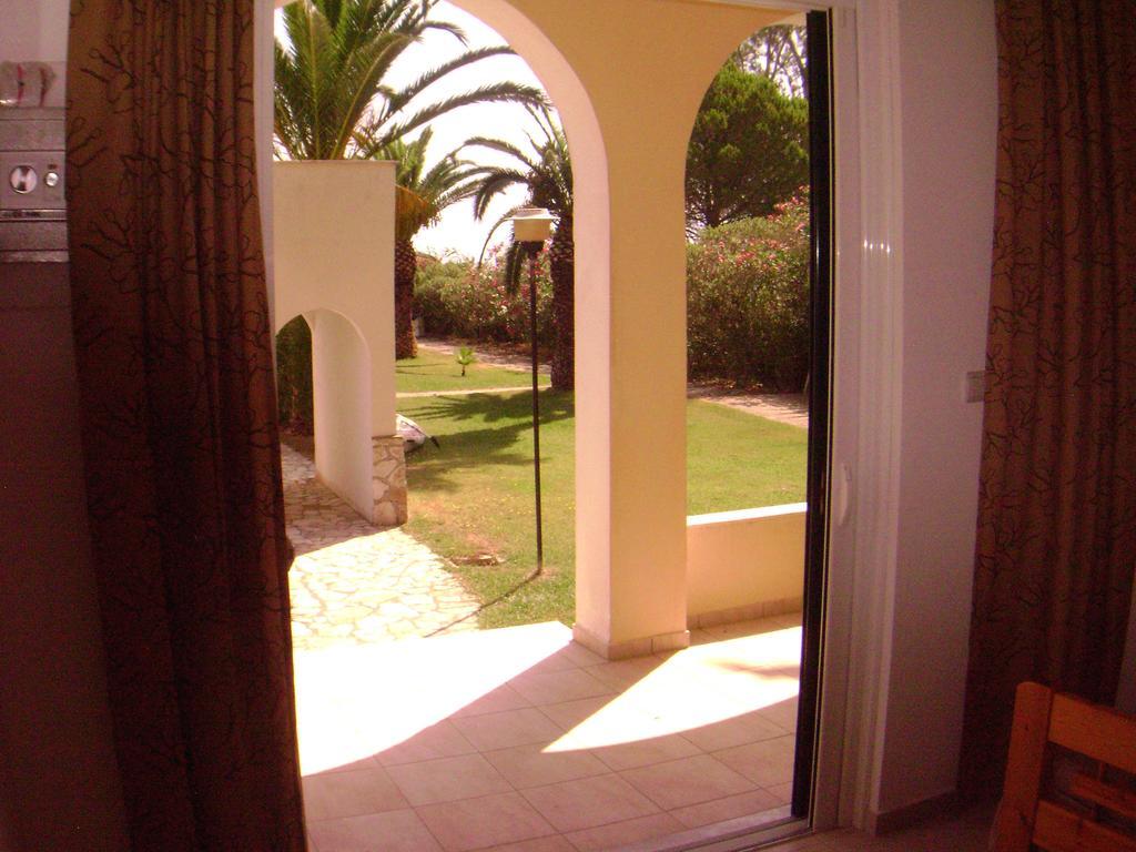 Apartament Irini And *